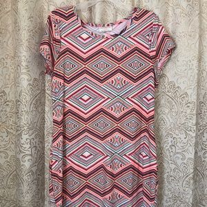 Adorable vibrant vacation pencil dress!